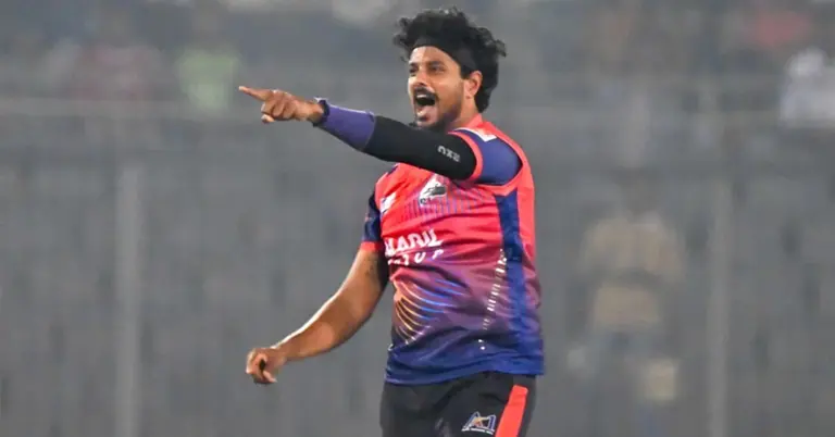 ম্যাচে চার উইকেট নেয়া রাজশাহীর বিনুরা ফার্নান্দো